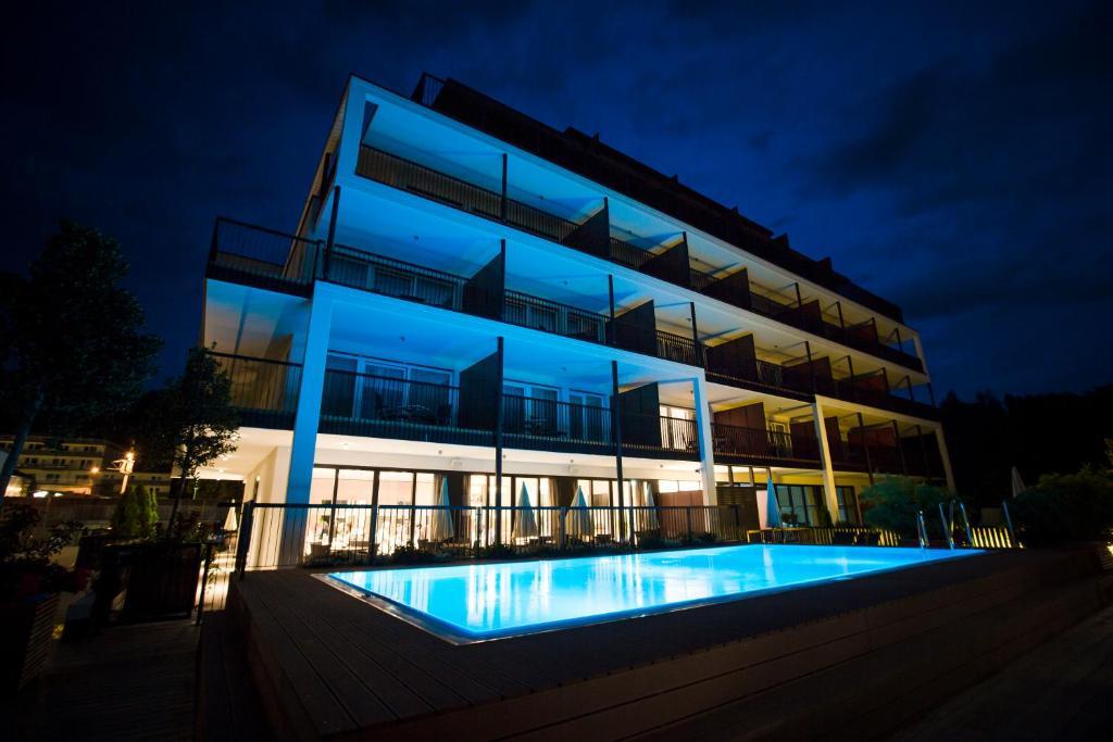 feel good Boutique Hotel Egger Krumpendorf Extérieur photo