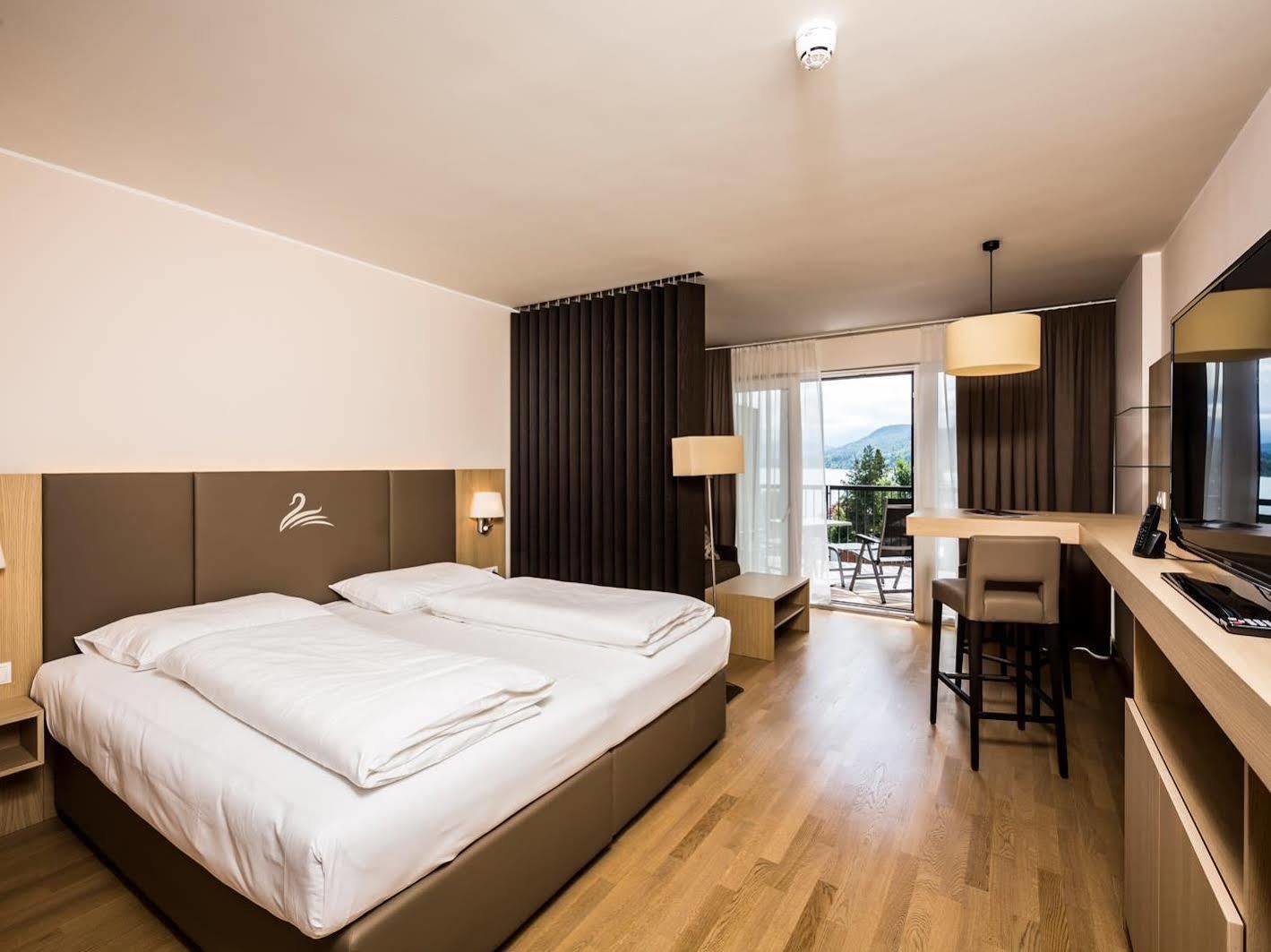 feel good Boutique Hotel Egger Krumpendorf Extérieur photo